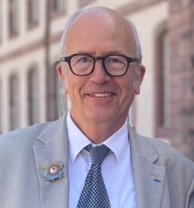 Principal d'éducation Thierry Laurent